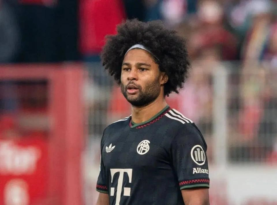 孔帕尼的战术变革：多元化的格纳布里